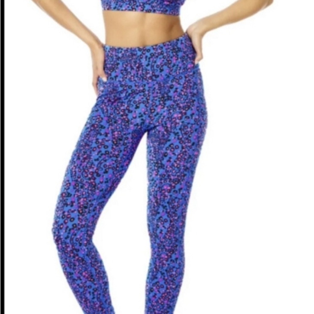 Lilly Pulitzer Luxletic weekender leggings "Growl and Prowl" Size M